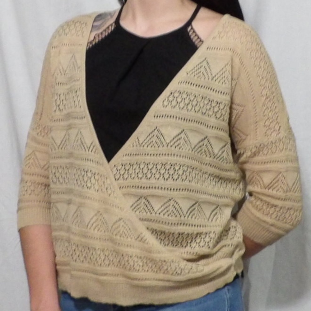 Nude 3/4 Sleeve Light Sweater